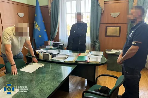 Працівники «Укрзалізниці» будували дім начальнику: що відомо