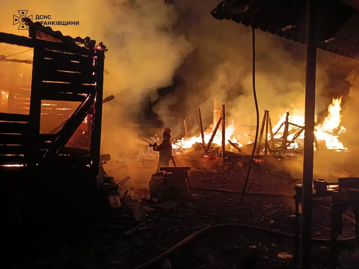 Пожежа на Косівщині: як діяти, щоб вогонь не знищив оселю