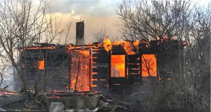 Блискавка влучила в оселю: що робити, аби вберегти дім від пожежі